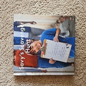 Lovevery Book: Savy's Scavenger Hunt
